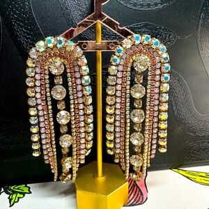 Feed Me Gems Lady In White Specialty